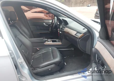 2013 Mercedes-Benz E 350 4Matic z USA, uszkodzony, nr VIN WDDHF8JB9DA698145